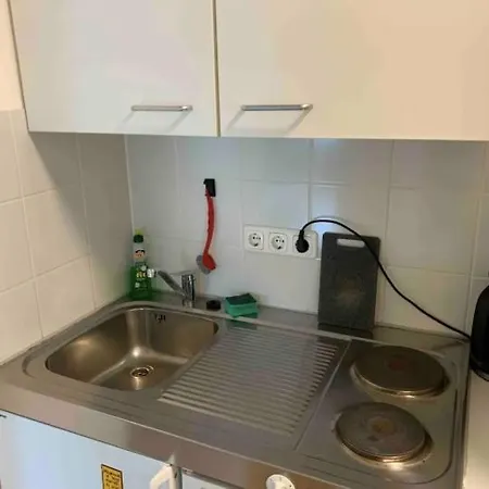 Live Easy With Balcony,netflix, Quiet, Close To Football Stadium, Direct Train Connection, Espresso Maker 莱比锡